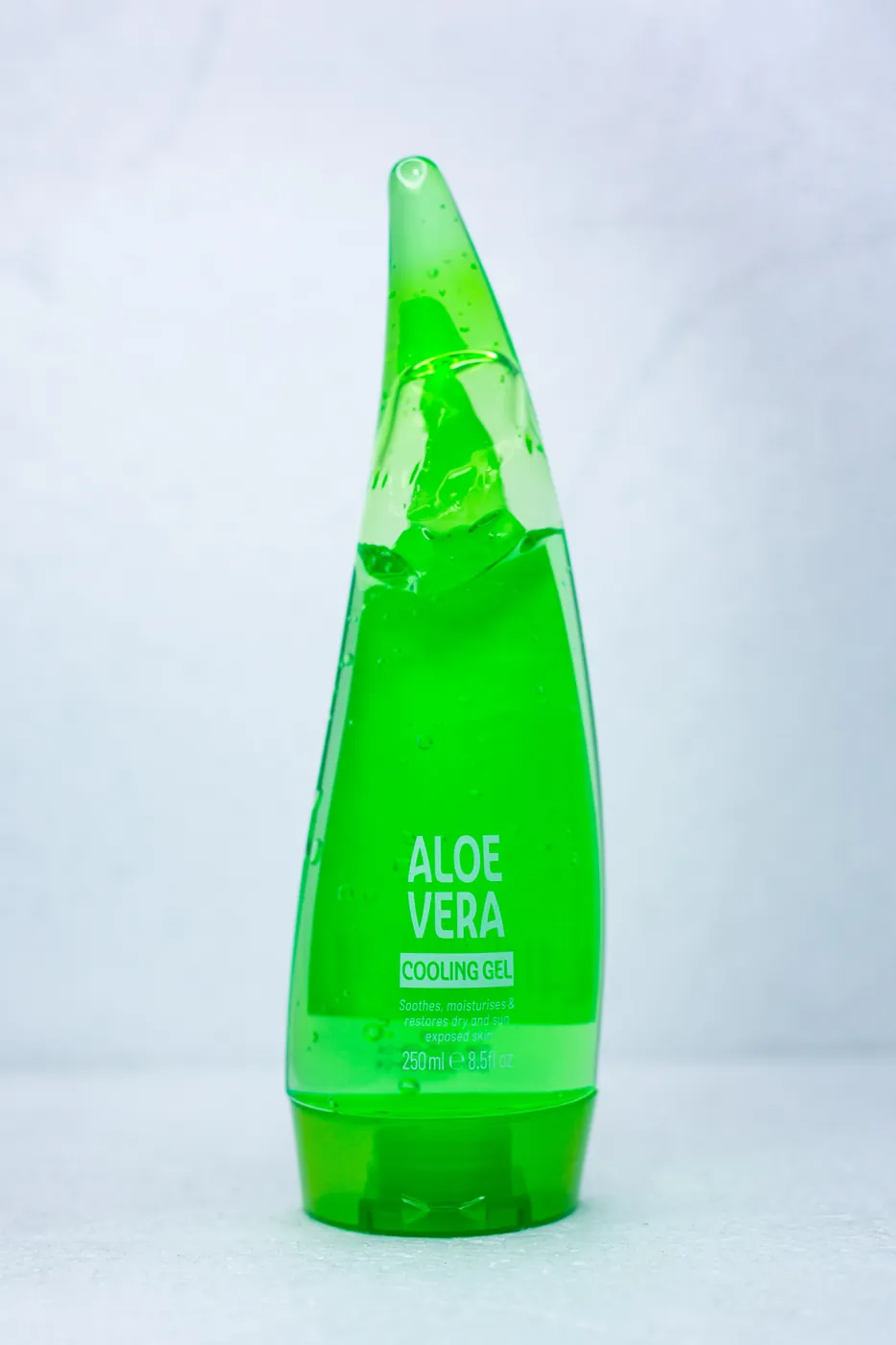 Aloe Vera Soothing & Moisturizing Gel 260ml