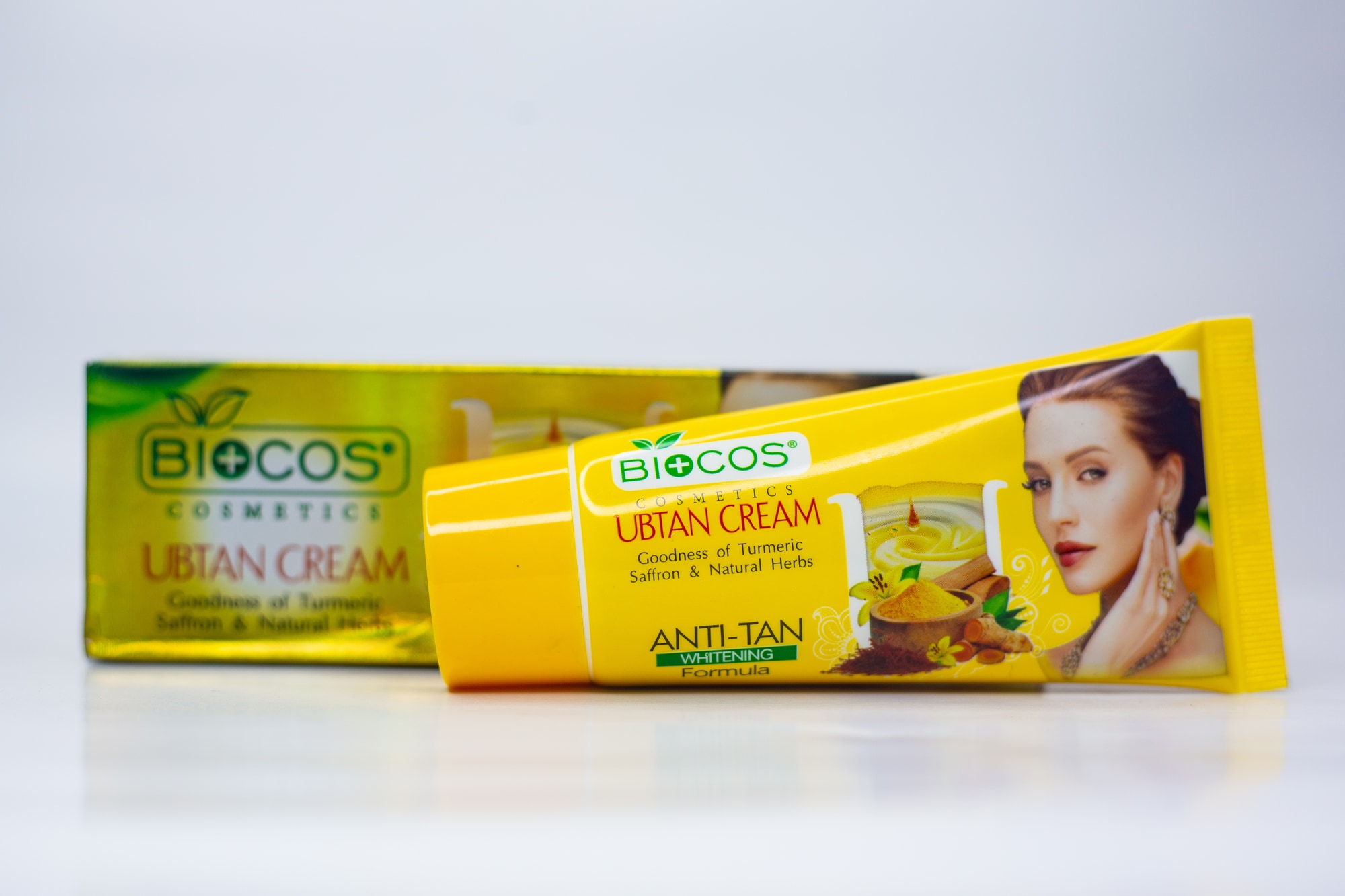 Biocos ) Alecos Cosivienxcs Ubtan Cream
