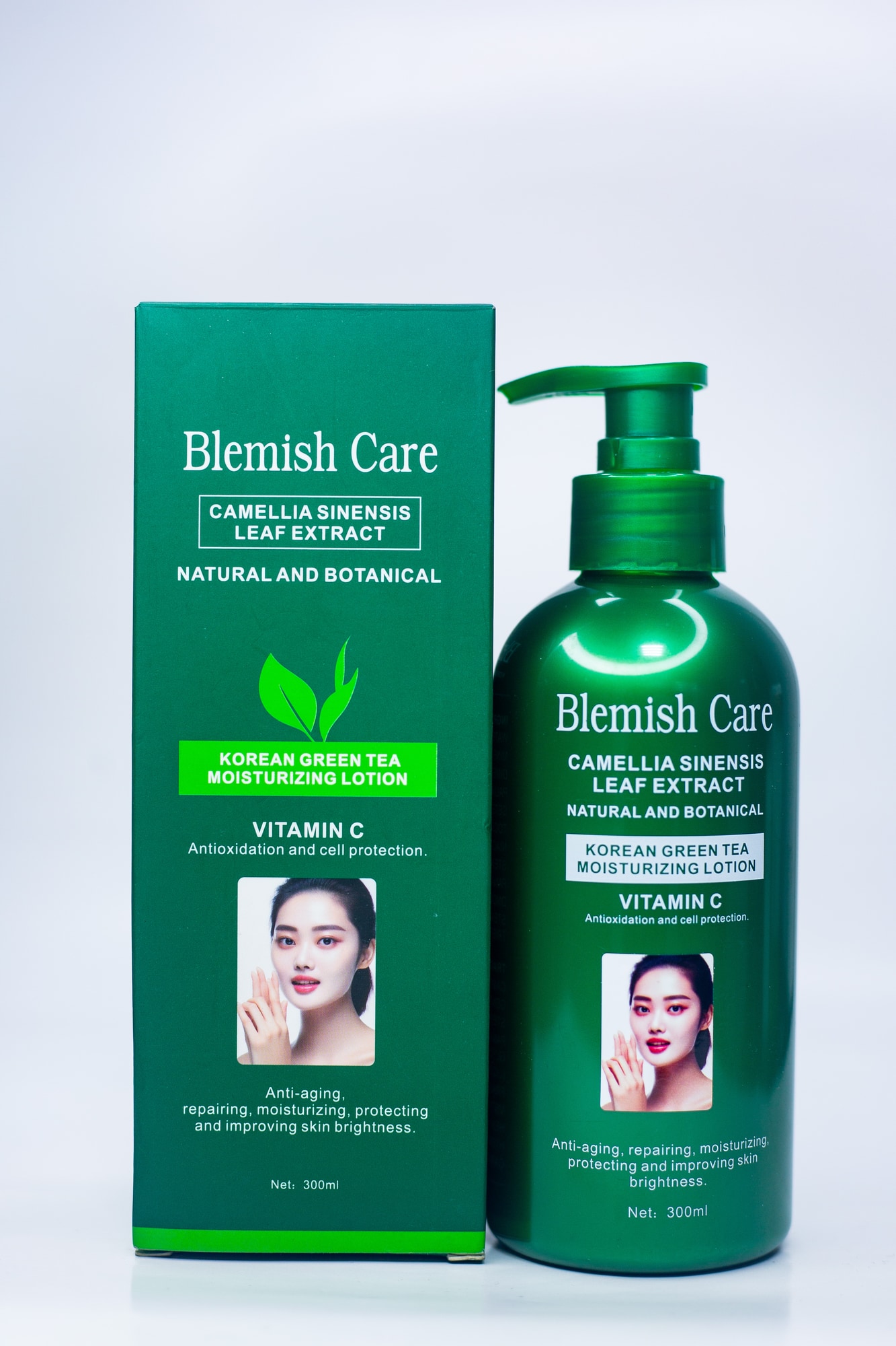 Blemish Care Camellia Sinensis Leaf Extract Natural And Botanical 300ML main view