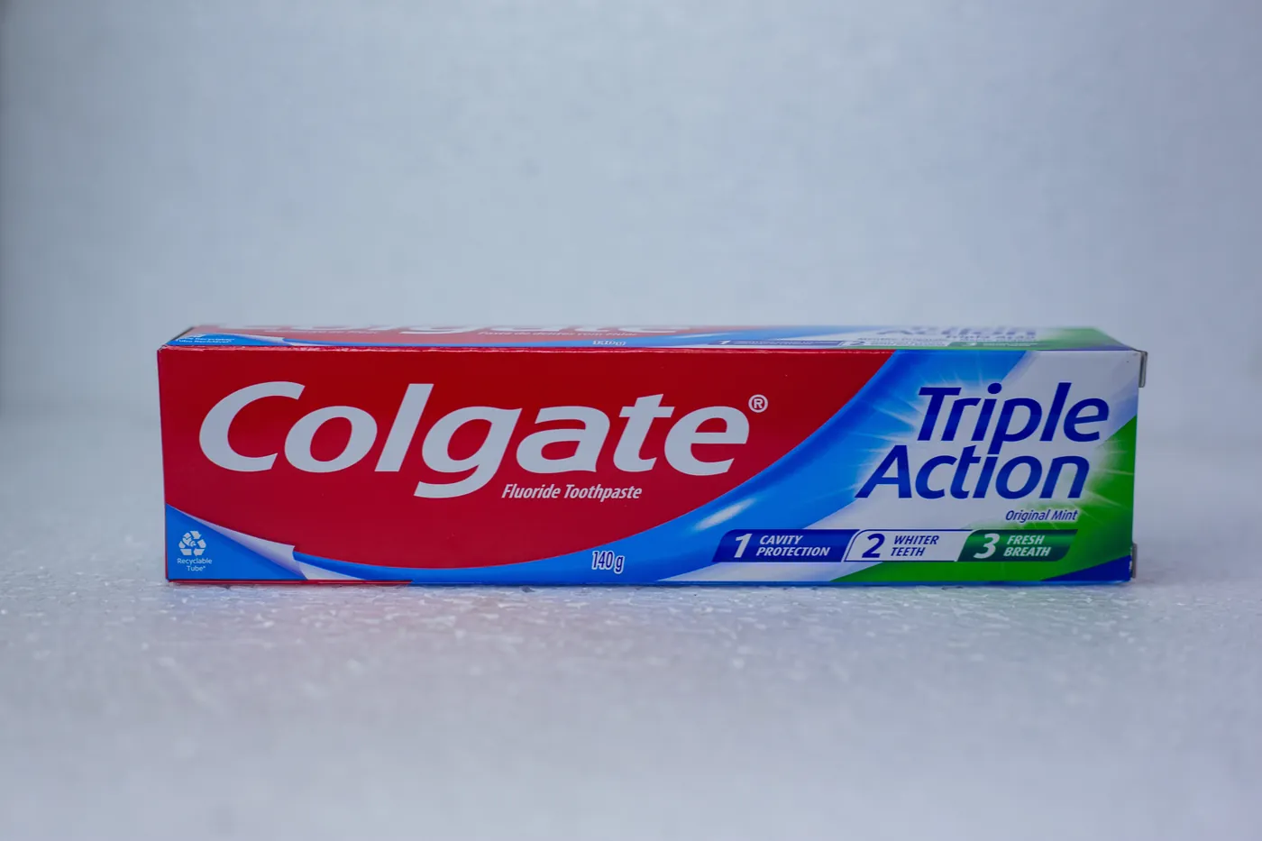 Colgate Triple Action 140g (flouride)
