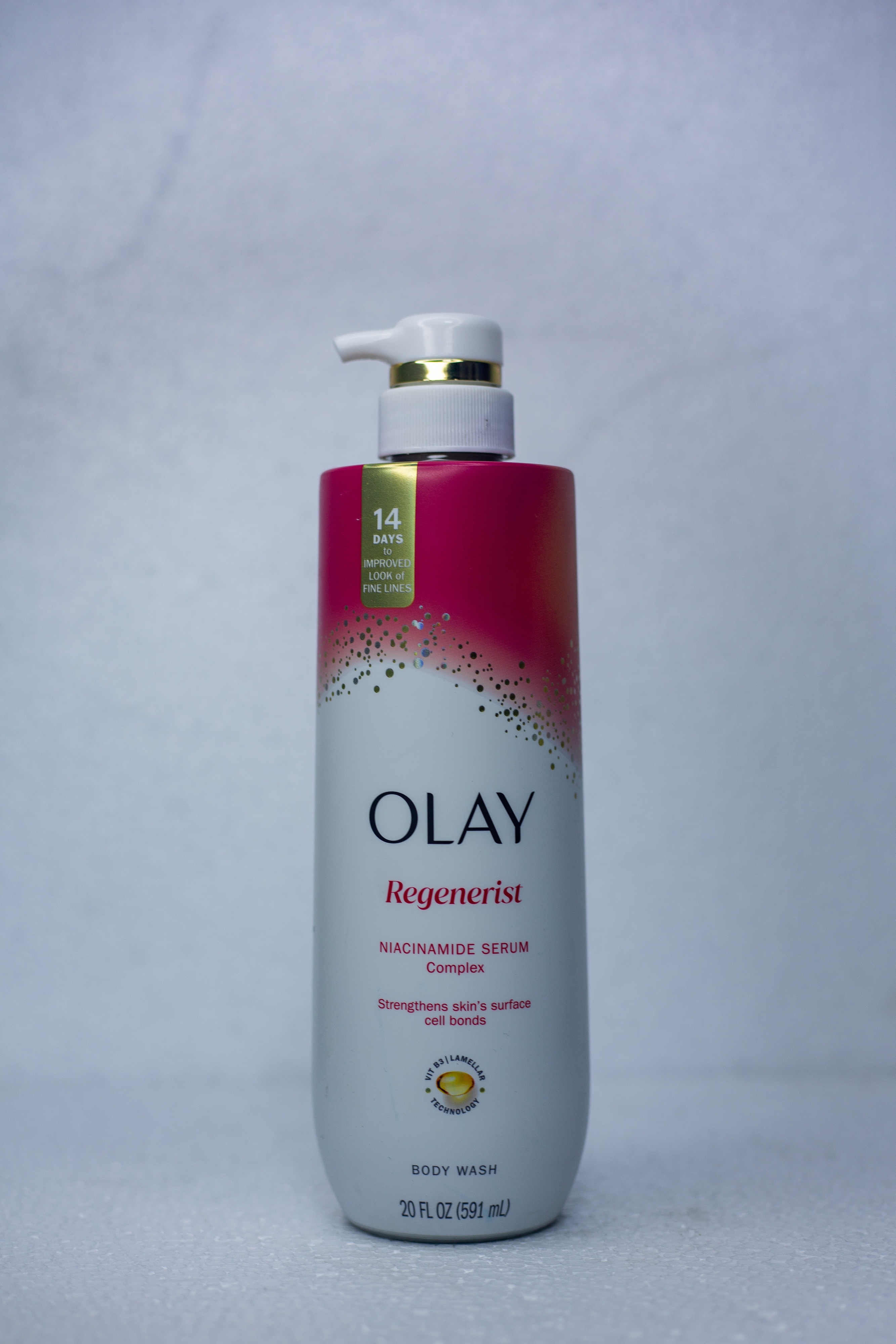 Olay Regenerist Niacinamide Serum Complex Body Wash 591 ml main view