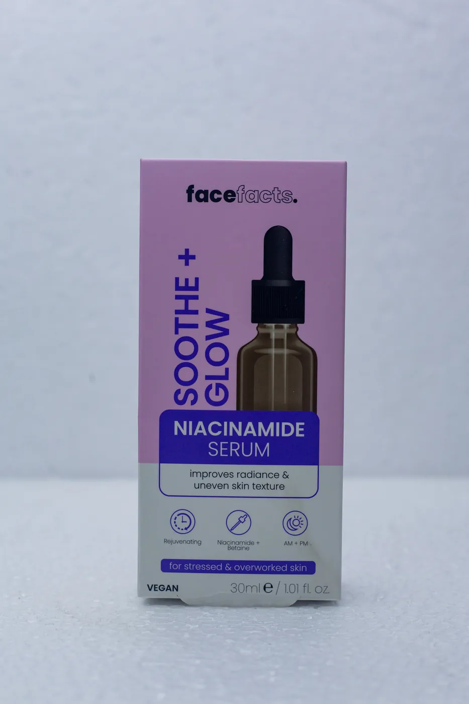 Face Facts Soothie + Glow Niacinamide Serum 30ml
