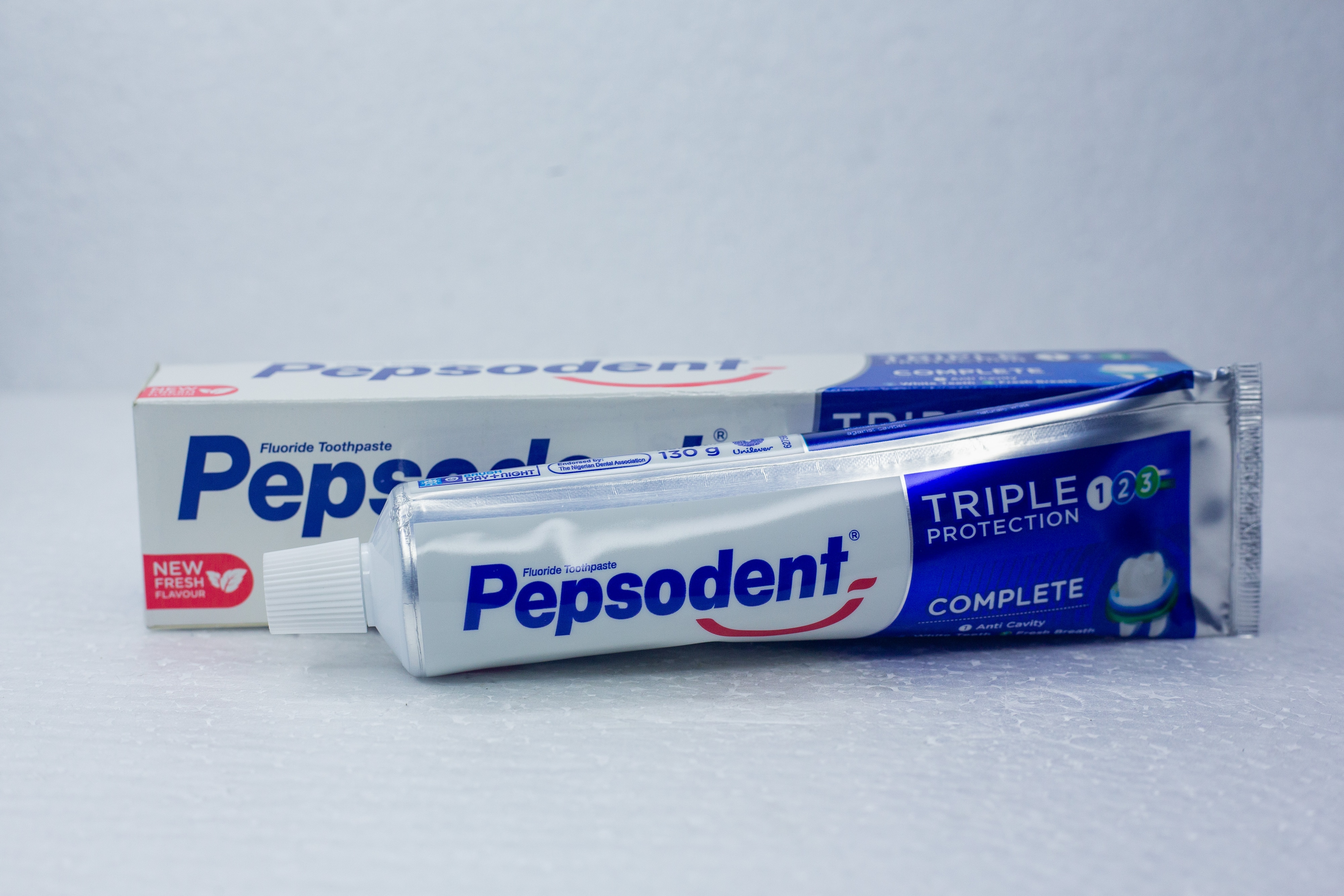 COLGATE FLUORIDE TOOTHPASTE 130G main view
