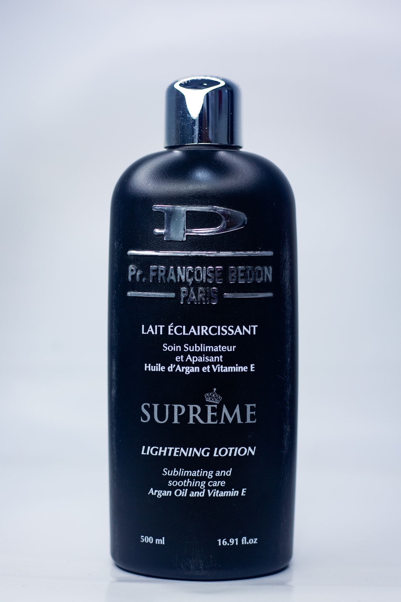 Lait Claircissant Soin Sublimateur ET Apaisant Huile D'argan ET 500ML main view