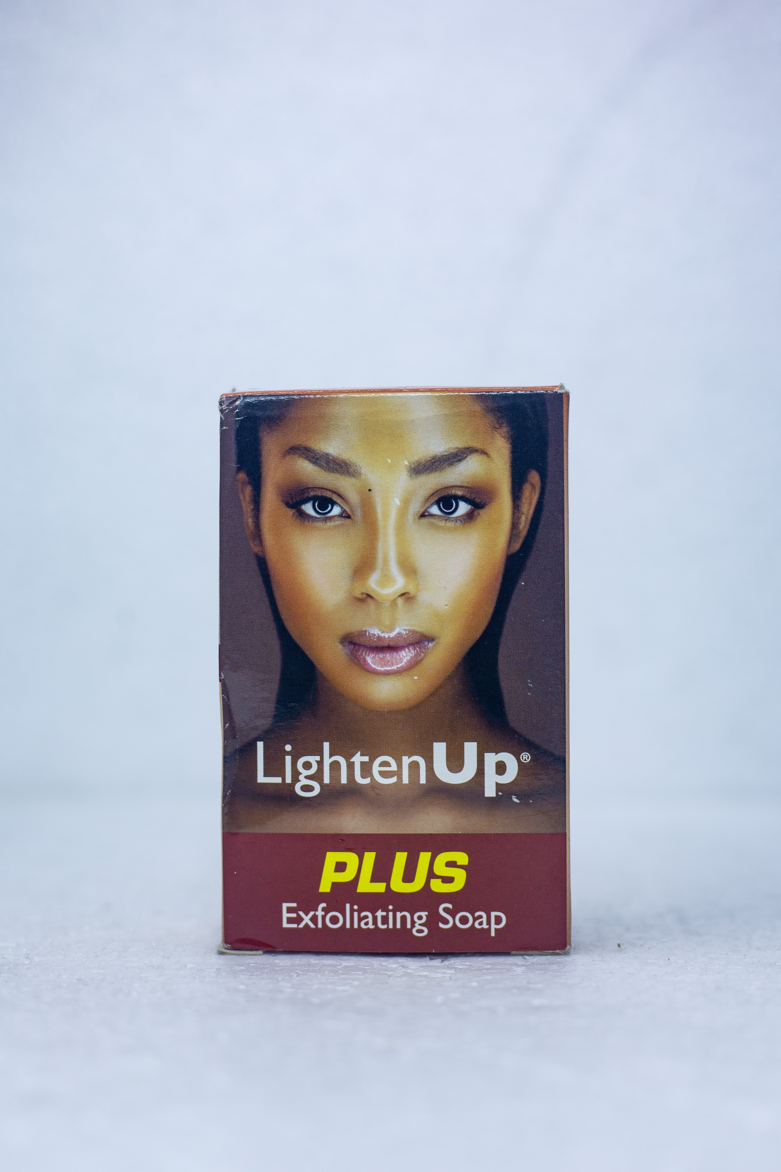 LIGHTEN UP PLUS EXFOLIATING SOAP 200g main view