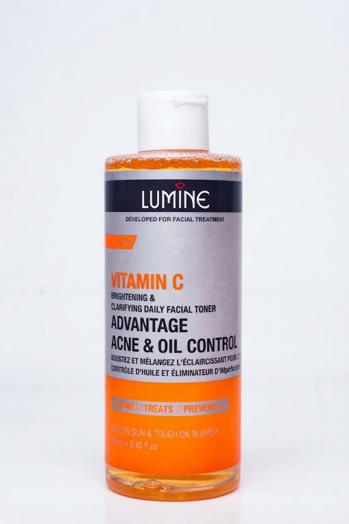 Lumine Vitamin C Brightening & Clarifying Daily Facial Toner (Advantage Acne & Oil Control) 250ml
