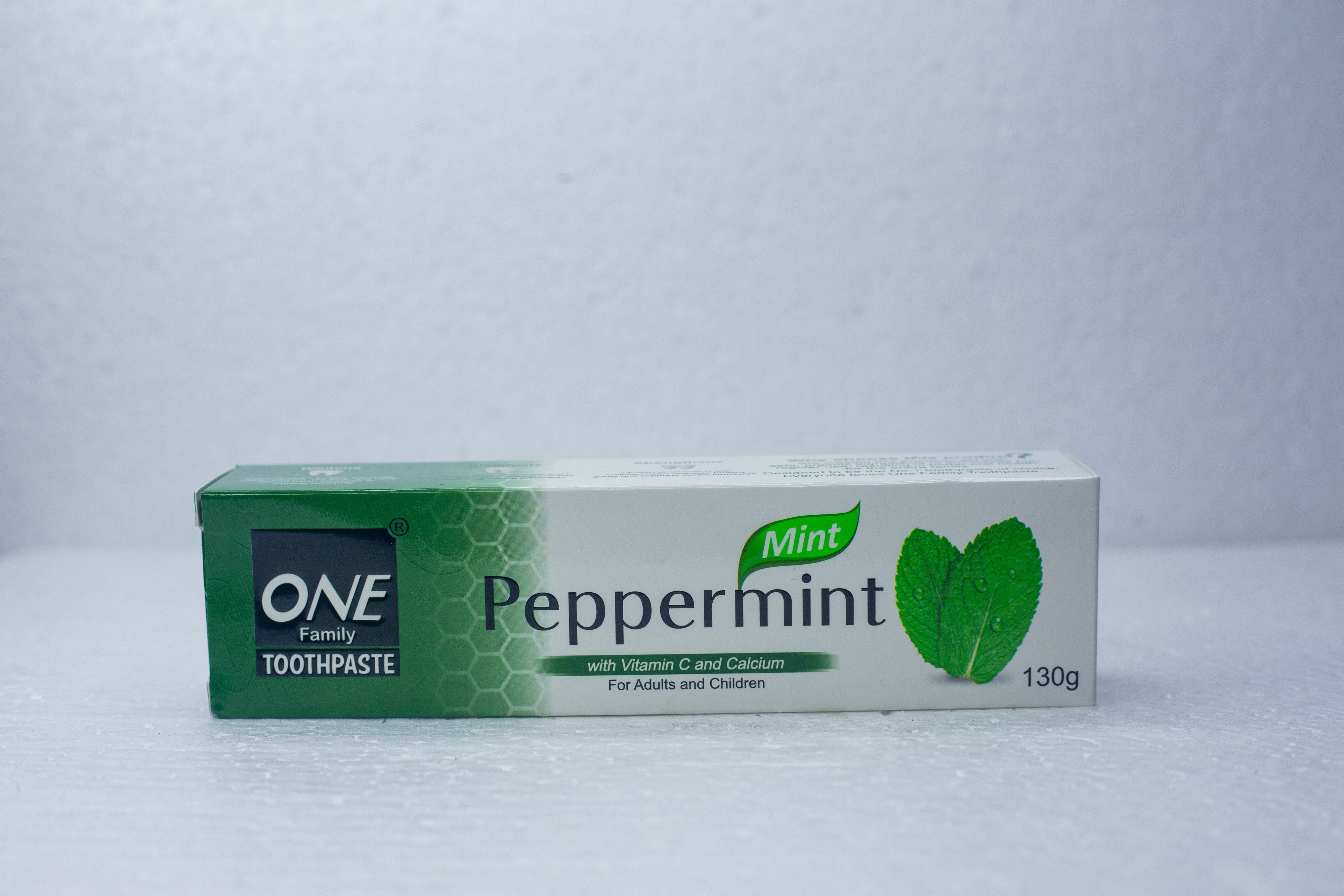 ONE FAMILY TOOTHPASTE 130G
