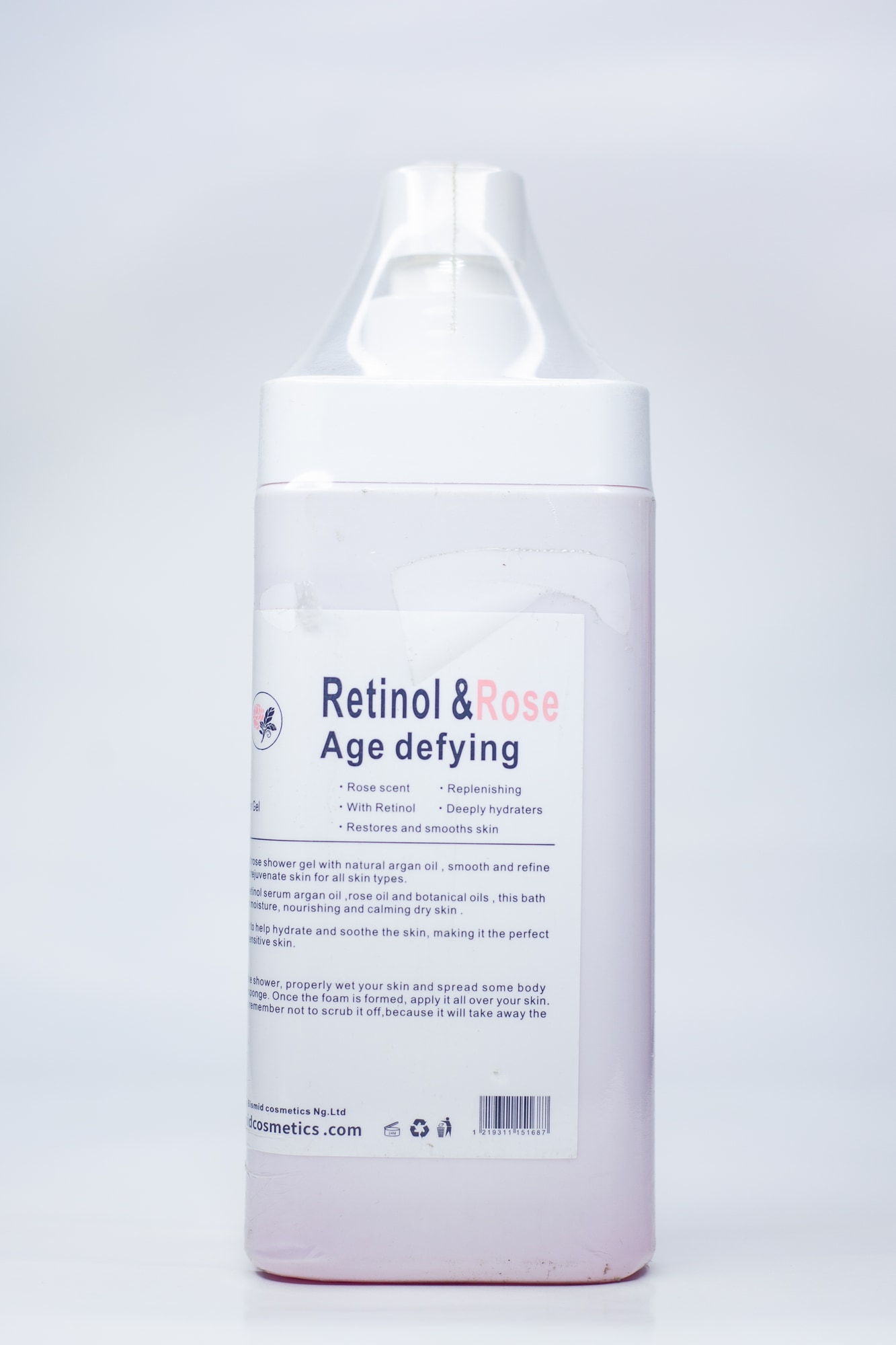 Retinol & Age Defying Rose Scent Replenishing Bath main view