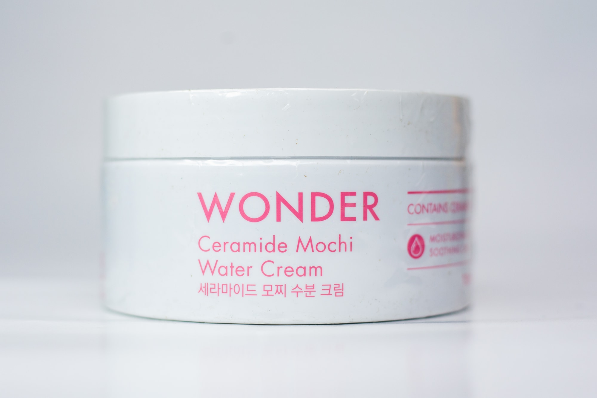 Wonder Ceramide Mochi Water Cream main view